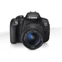 CAMARA DIGITAL REFLEX CANON EOS 700D
