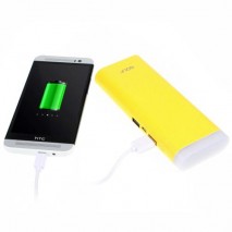 Power Bank 13000 mAh Golf  con linterna color amarillo