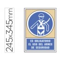 PICTOGRAMA SYSSA SEÑAL DE OBLIGACION ES OBLIGATORIO EL USO DE ARNES DE SEGURIDAD EN PVC 245X345 MM