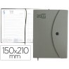 AGENDA ENCUARDERNADA LIDERPAPEL PILOS 15X21 CM DIA PAGINA PLATA CON BROCHE INTERIOR Y BOLSILLO